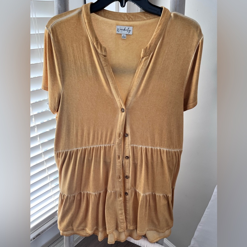 Women’s Ruffle Skirt Blouse 👚